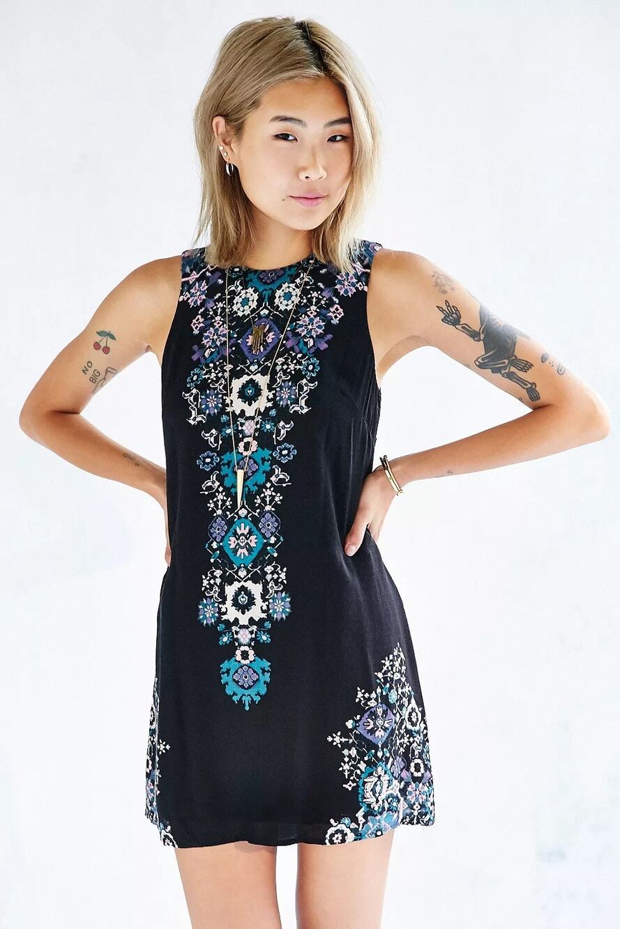 Urban Outfitters Ecote Guinevere Black Backless Floral Mini Dress Size Small